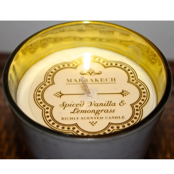 DW HOME CANDLE SPICED VANILLA LEMONGRASS SCENTED - Picture 2 of 3